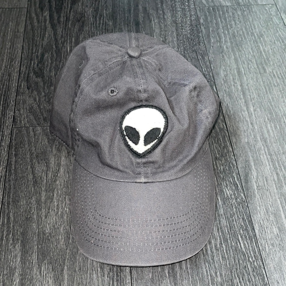 Brandy melville alien cap